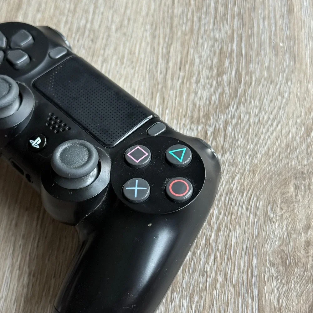 Sony PlayStation 4 DualShock 4 Wireless Controller Jet Black CUH-ZCT2U UNTESTED